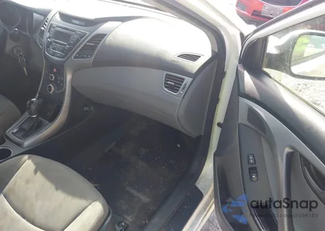 2014 Hyundai Elantra Se z USA, uszkodzony, nr VIN 5NPDH4AE7EH521867